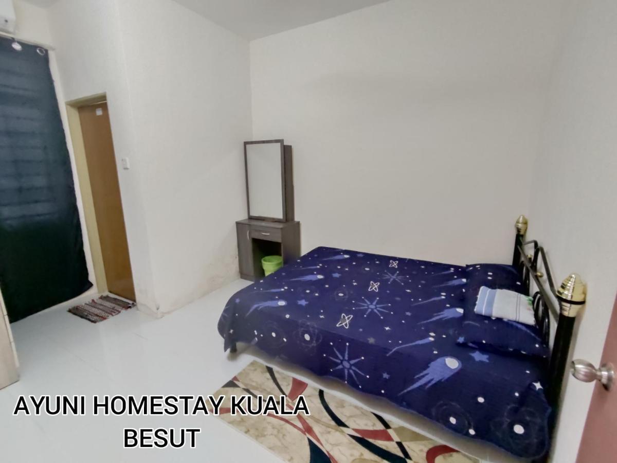 Ayuni Homestay Kuala Besut Terengganu Buitenkant foto