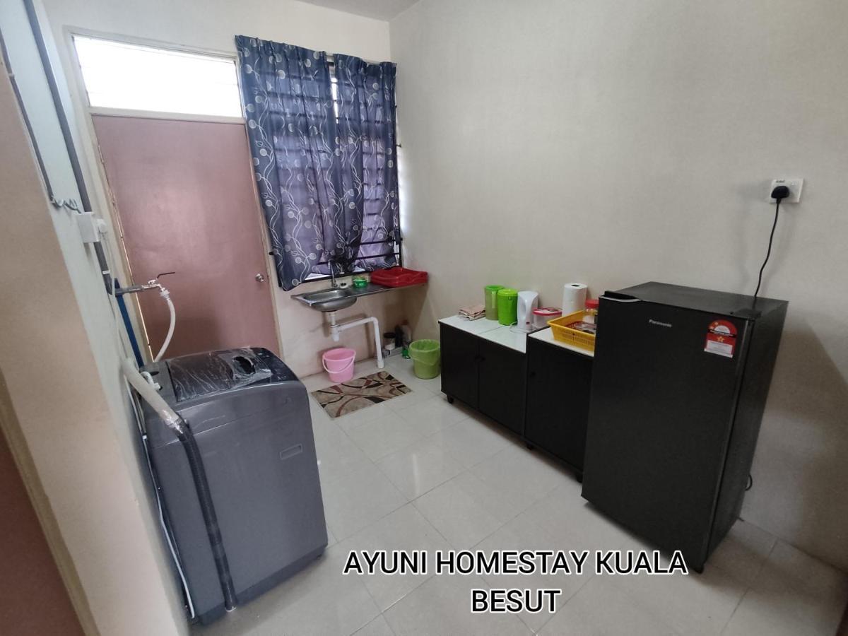 Ayuni Homestay Kuala Besut Terengganu Buitenkant foto